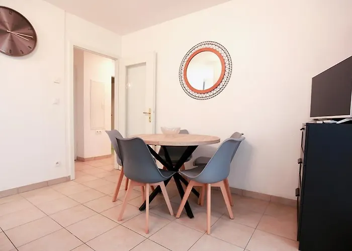 F3-f4 Neuf Centre & Parking Pour Citadine * Strasburgo